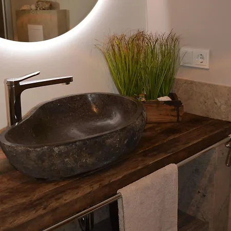 アパート Schoene Zeit! 15204 レーア